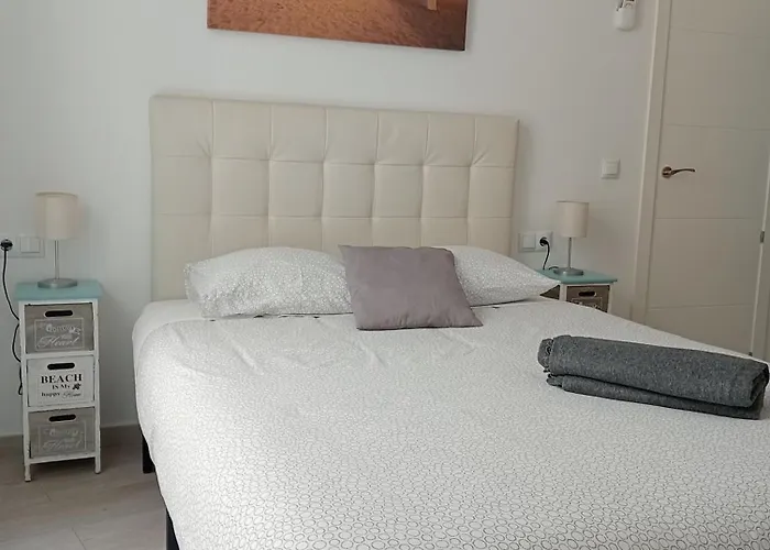 La Caleta De Wifi Apartment *